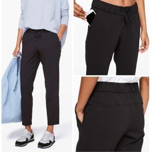 LULULEMON on the fly joggers Sz 4, $118 E28